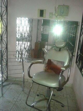Kit Salão de Beleza (espelho, revisteiro e cadeira)