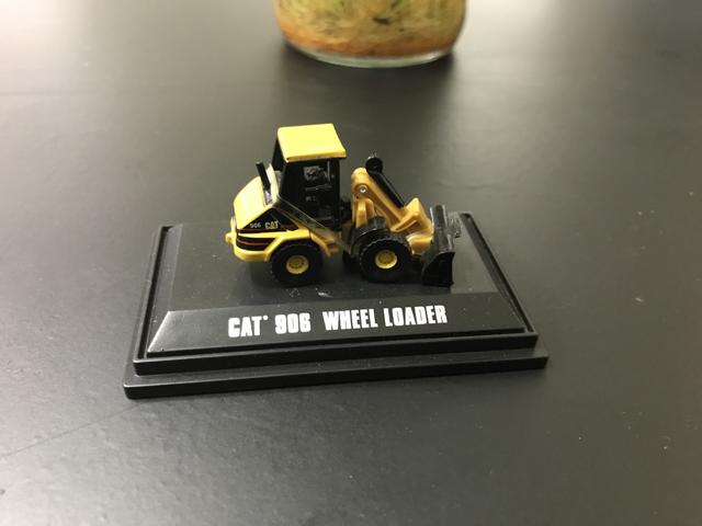 Miniatura Mini Trator Caterpillar 906