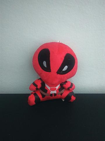 Pelúcia Deadpool de 11cm