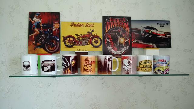 Placas de mdf e canecas de porcelana