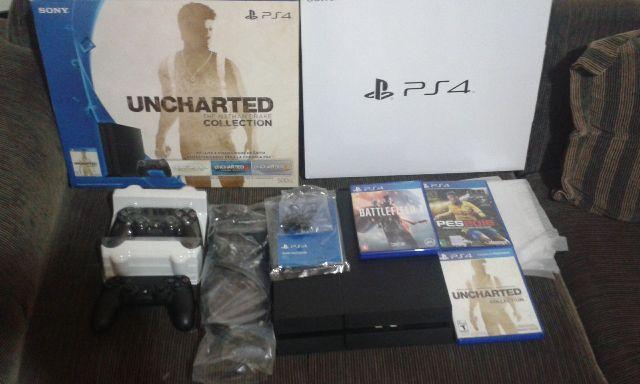 Ps4 1 mes de uso em perfeito estado 2 controles