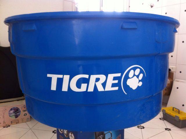 Caixa d'agua tigre  lts