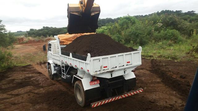 Terra para jardim