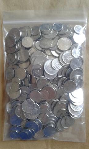 1 Kg de moedas de aço inox.diversos anos