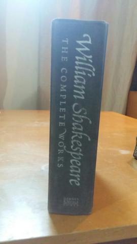 4 de Livros de William Shakespeare/ William L. Shirer/