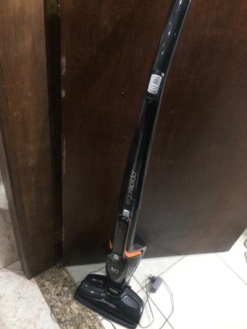 Aspirador de pó sem fio com defeito