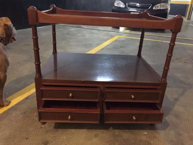 Lindo Aparador Antigo