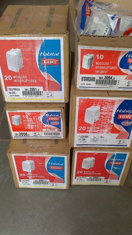 Lote. de. modulos. de interruptores. fame. habitat.