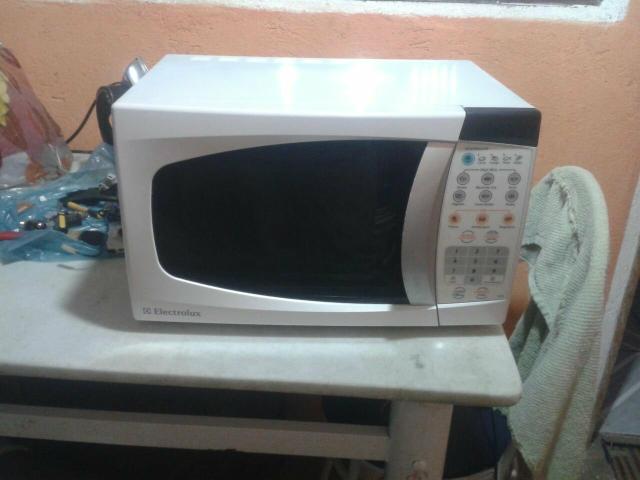 Microondas Electrolux 18 Lt