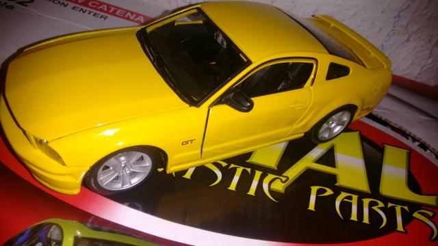 Miniaturas Maisto 1.24