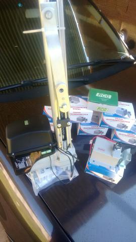 Motor + 2 Trava elétrica 720 reais ja estálado um ano de