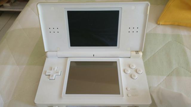 Nintendo Ds Lite completo com 4 jogos!!