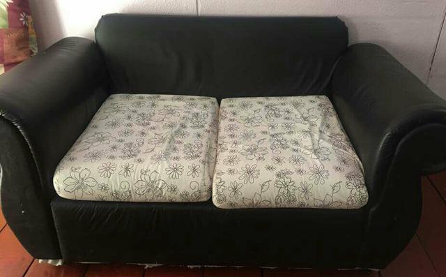 Sofá de Couro 2 Lugares