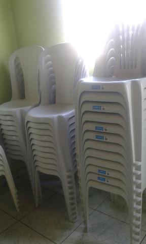 28 cadeiras novas 600 reais