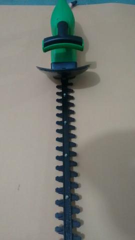 Aparador de cerca viva HT-500