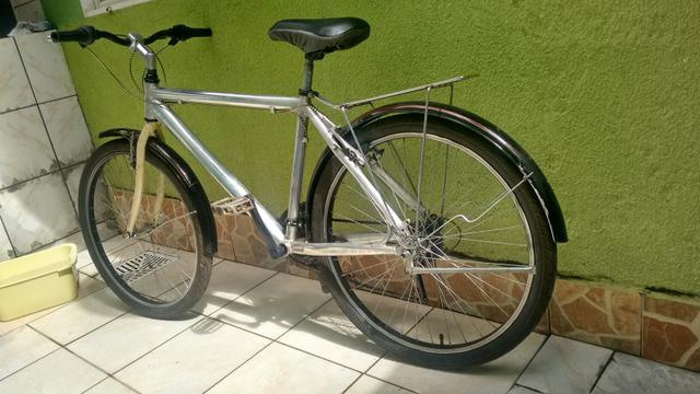 Bicicleta de alumínio