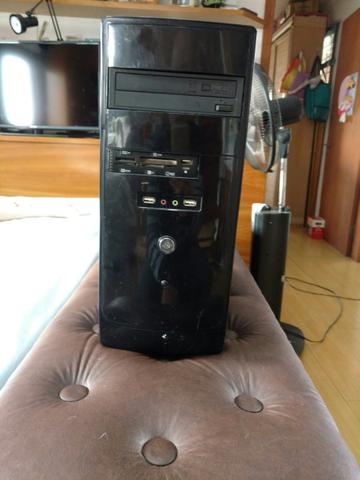 Cpu QuadCore AMD Phenon 3.0Ghz 4GB RAM 500Gb Hd placa de