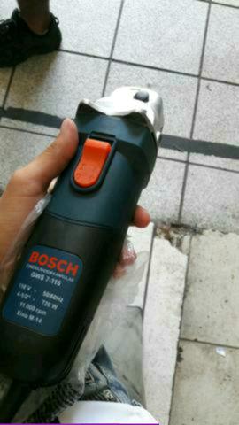 Lixadeira esmerilhadeira Bosch 720w