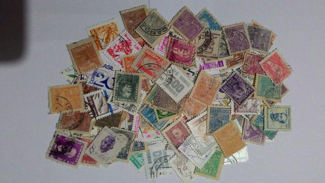 Selos Postais: Lote De 100 Selos Regulares Antigos Sem