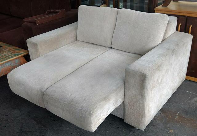 Sofá retrátil 2 lugares R$  Comprimento 1,40 x