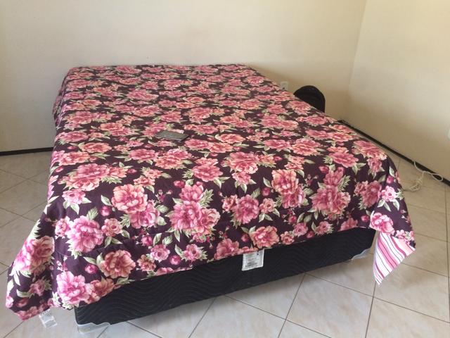Vendas lindas cadeiras altas e cama casal Box Ortobom