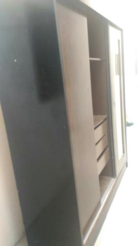 Guarda roupas,3 gavetas,3 portas