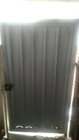 Portão muito bom Golvonizado