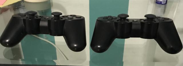 Ps3 em bom estado, 2 controles e 8 jogos