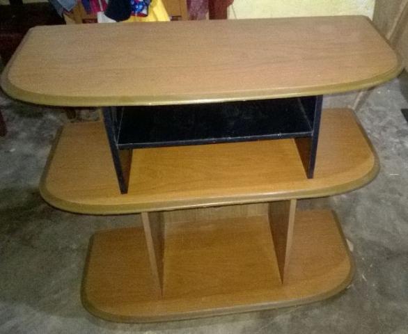 Rack MDF bem conservado