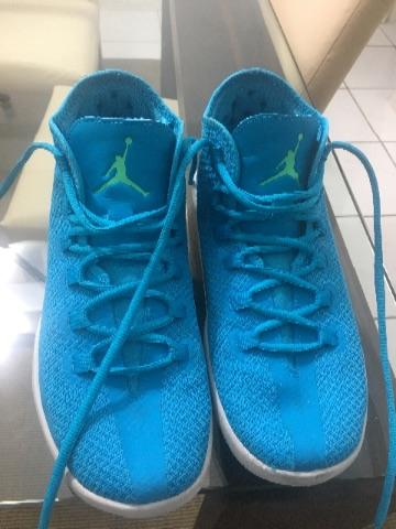 Tênis de basquete Nike Air Jordan " Semi- nova" 40
