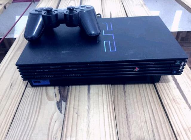 Vendo PlayStation 2 e PC zero