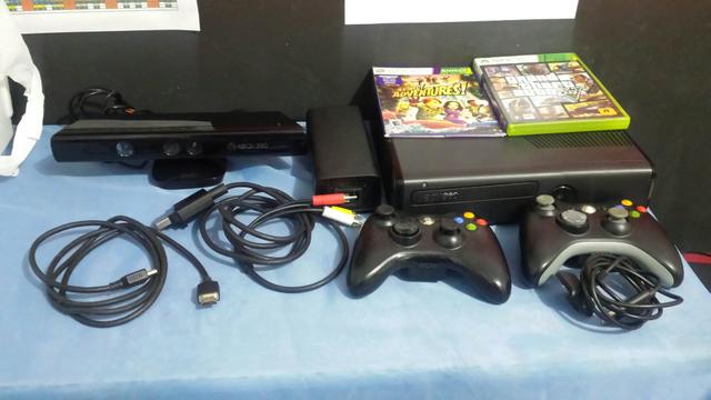 Xbox 360 Slim Edição Limitada 250 GB Travado