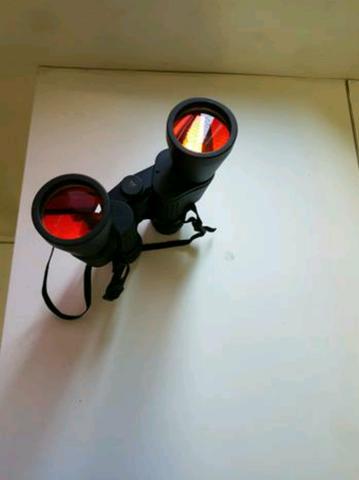 Binóculo semi-profissional em ótimo estado