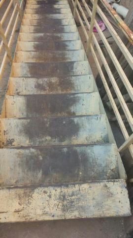 Escada de chapa de 5 mm