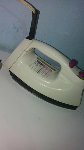 Ferro de passar black decker