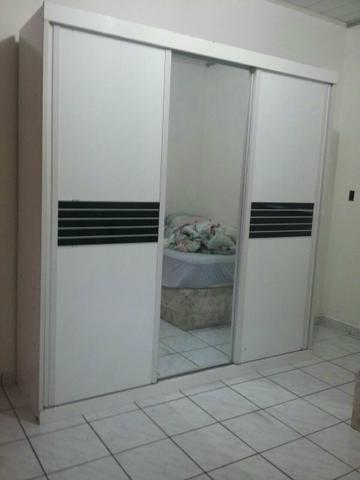 Guarda roupa/ roupeiro