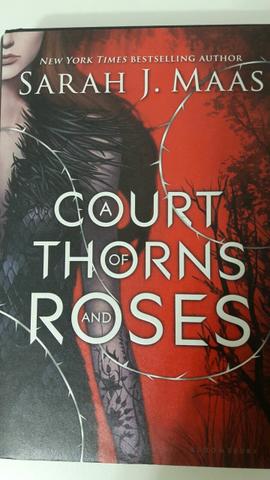 A Court of Thorns and Roses (Hardcover/Capa Dura) - Sarah J