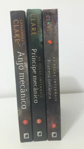 Coleção As Peças Infernais - Cassandra Clare (Completa)