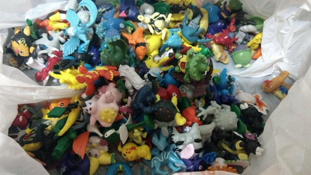 Coleção de pokémons - 144 unidades