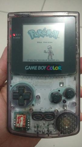 Game boy color com Pokémon