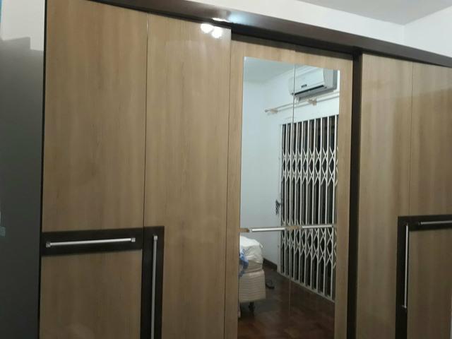 Guarda roupa 6 portas com espelho