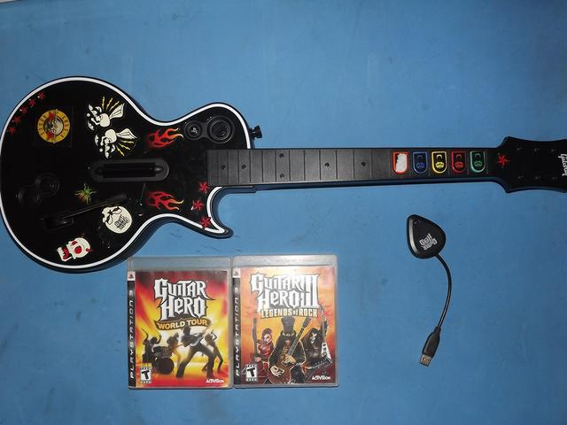 Guitar Hero 3, World tour e Guitarra PS3
