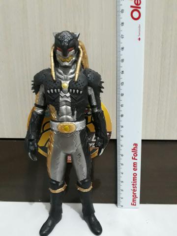 Kamen Rider 000 Monstro Pvc Bandai