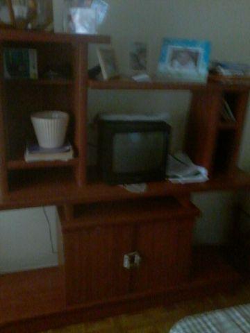 Liquidação.estante de madeira