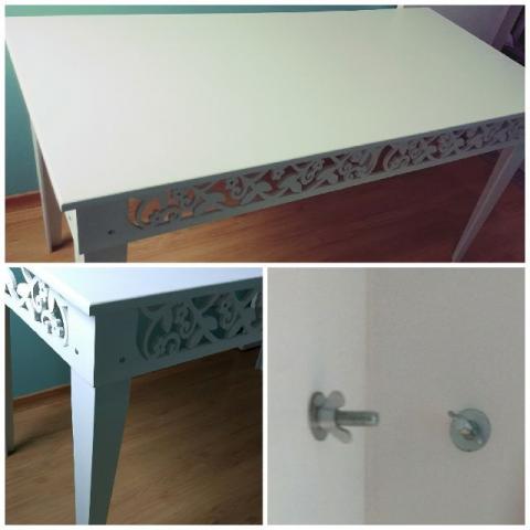 Mesa de MDF e cubos