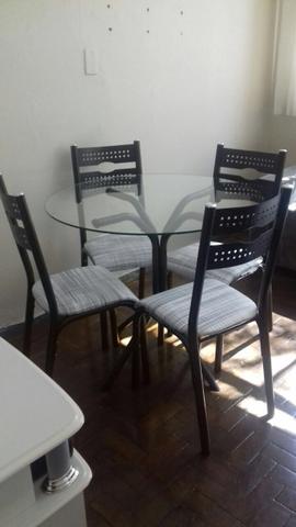 Mesa de Vidro + 4 cadeiras