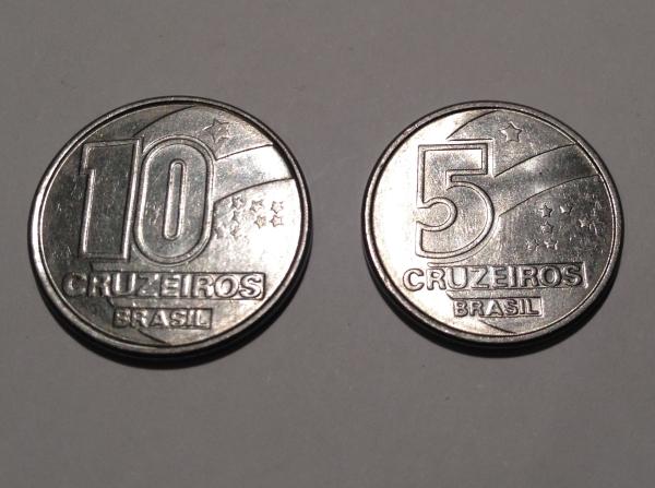 Moedas de 5 e 10 Cruzeiros -  e  (Tesouro com mais