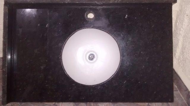 Pia com cuba e válvula