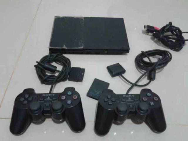 Playstation 2 desbloqueado, 2 controles e memory card