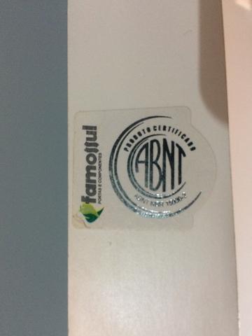 Porta de madeira semi-solida Famossul 70cm COMPLETA PARA